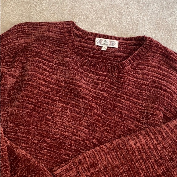 “pink rose” burgundy/rust colored sweater - Picture 2 of 3